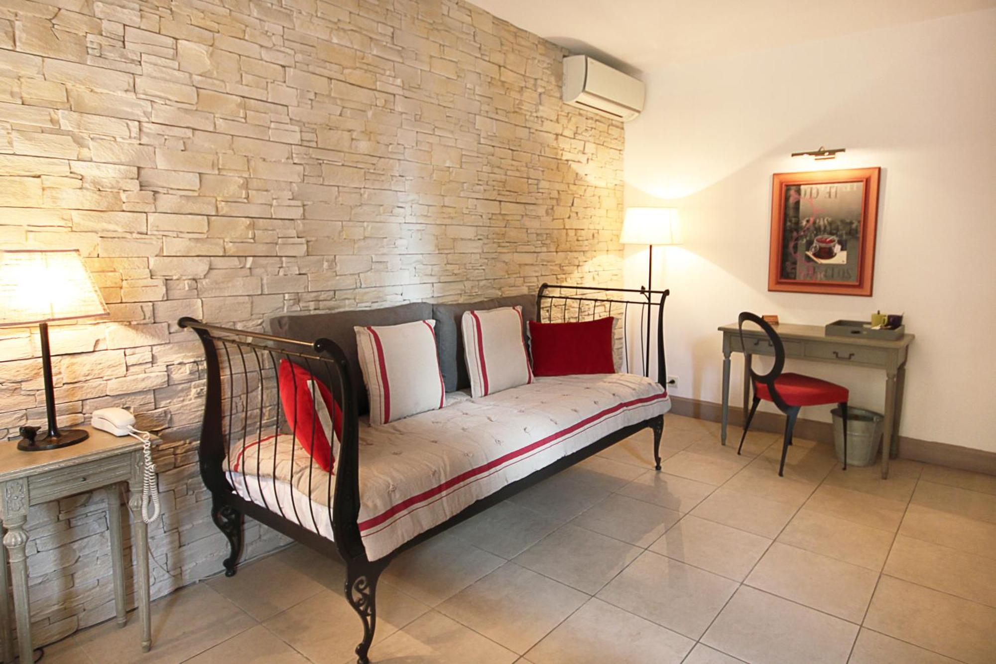Hotel Du Clos Le Rouret Екстер'єр фото