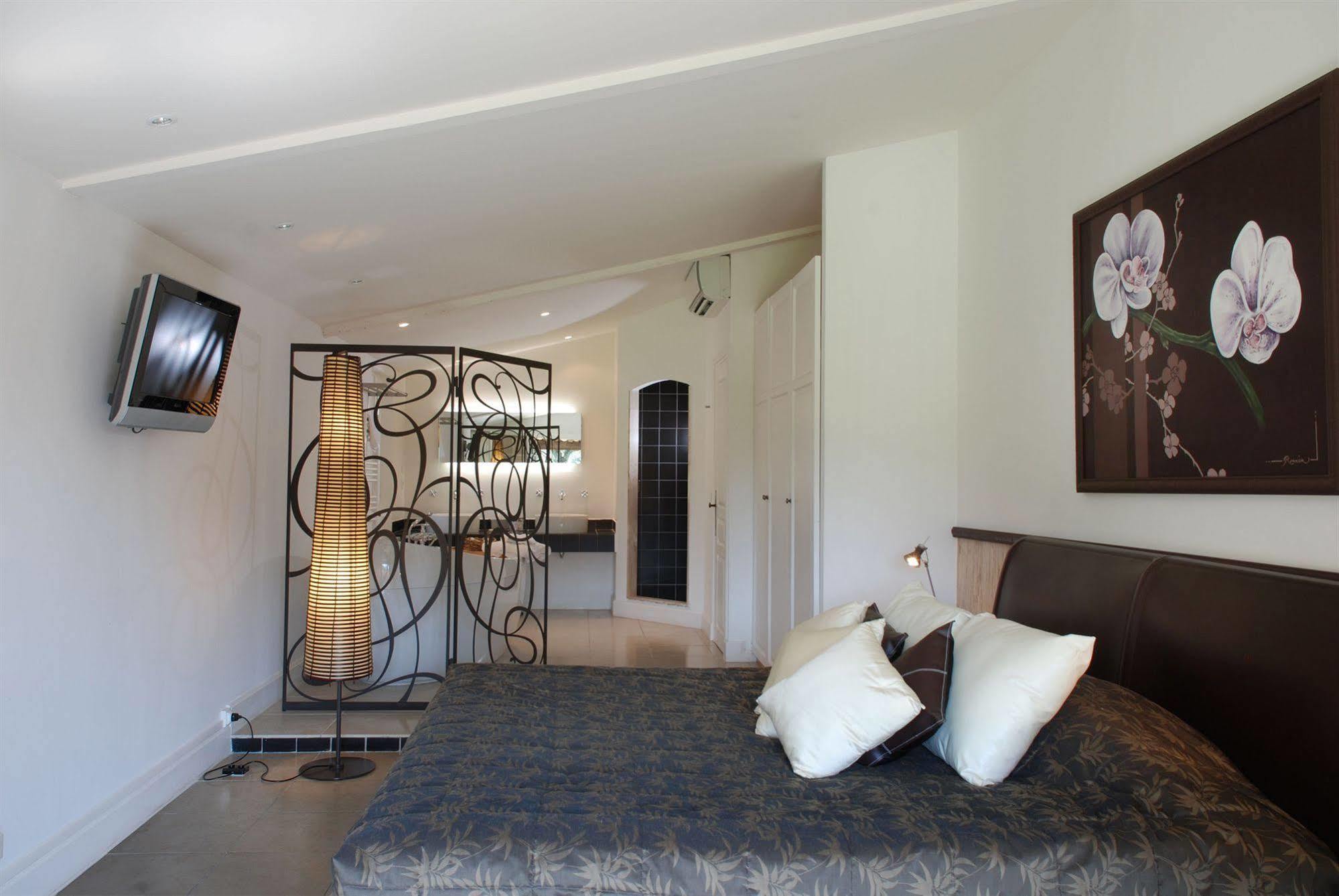 Hotel Du Clos Le Rouret Екстер'єр фото