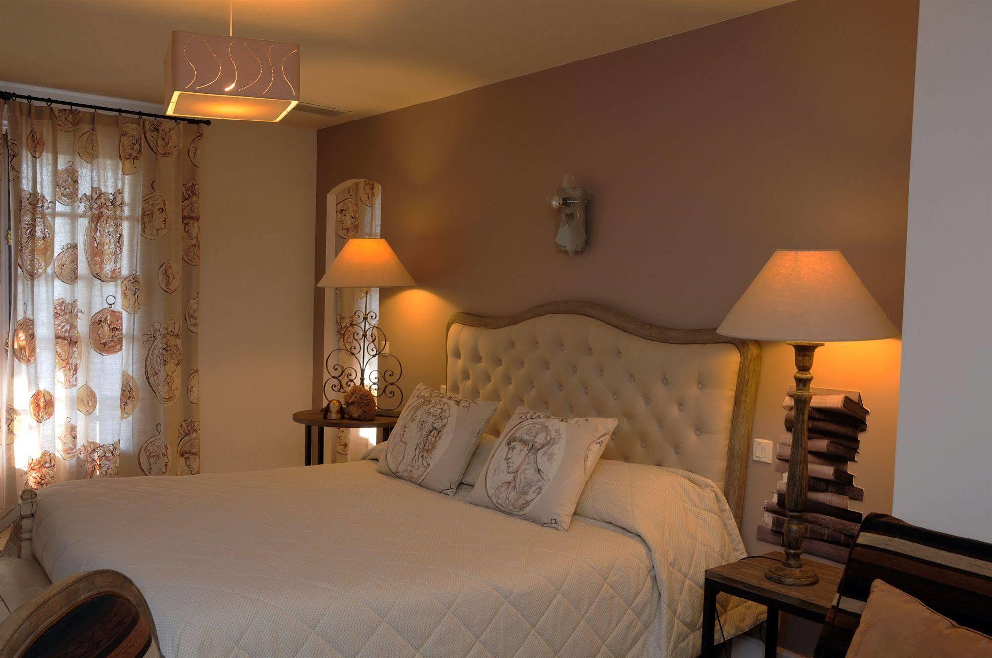 Hotel Du Clos Le Rouret Екстер'єр фото